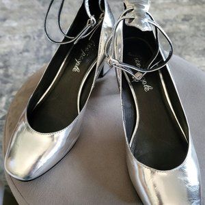 Free People Lana Block Heel size 37 Silver